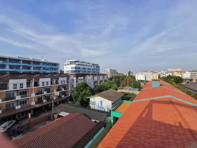 The Sea Bangsaen Hotel Wat Kao Boran Bureau of Monks 주변 호텔