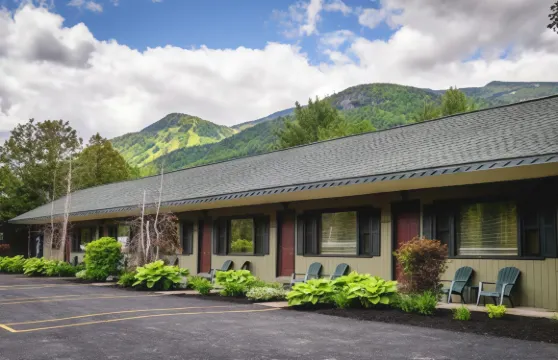 飢餓鱒魚度假屋