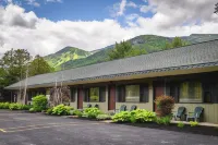 Hungry Trout Resort Hotels in Jay