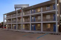 Motel 6 Rolla, MO Các khách sạn gần Fulton Hall