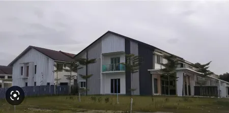 KARAK INDAH HOMESTAY Отели в г. Semantan