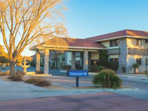 Heritage Inn & Suites Ridgecrest - China Lake