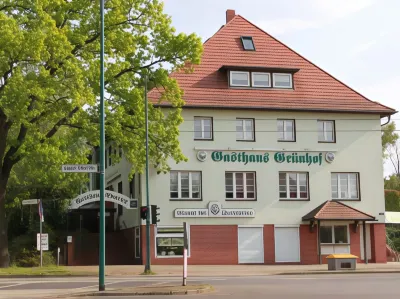 Gasthaus & Hotel Grünhof Hotels near Oderturm