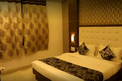 Hotel Shri Nakshatra Excellency Hotels near WISDOM LIBRARY