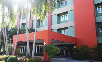 Phuket Ecozy Hotel