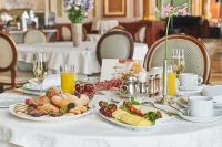 Savoy Hotel - 조식 운영