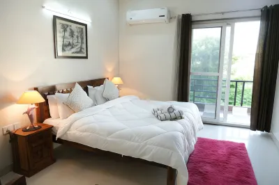 Lime Tree Luxury 3BHK Serviced Apartment