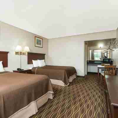 Howard Johnson by Wyndham Springfield Rooms