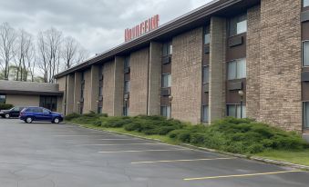 Voyageur Inn and Conference Center