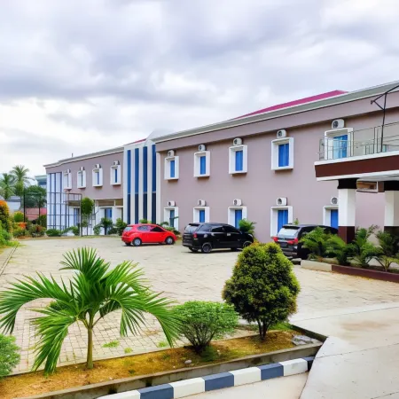 Sahid Azizah Syariah Hotel and Convention Kendari