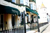 Ilfracombe House Hotel - Near Cliffs Pavilion Отели рядом с достопримечательностью «Southend Central Library at The Forum»