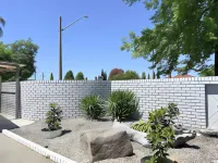 Albury Garden Court Motel فنادق في Ebden