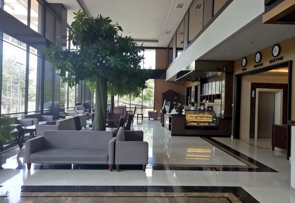 4. 아리아 센트라 ..