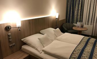 Room in B&B - Studio for 2 People in Hamburg Mitte, Cozy and Modern