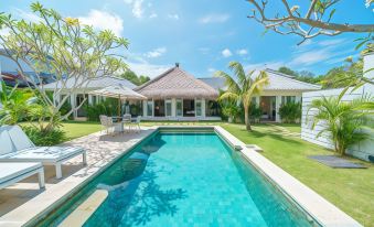 Villa Kelapa Putih - Spacious 4-Bedroom Villa with Pool Perfect Location