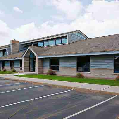 AmericInn by Wyndham Rice Lake Hotel Exterior