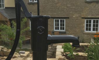 The Highwayman Hotel