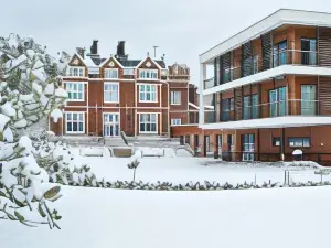 Wivenhoe House Hotel