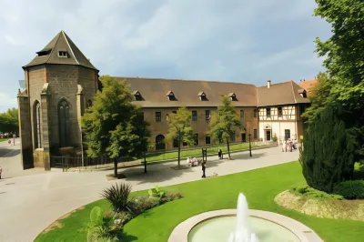 Hotel l'Europe Отели в г. Бьешем