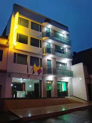 Apartahotel Vincent Suites Hotels in 