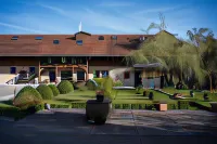 Hotel du Domaine Saint Loup Hôtels à : Cernay