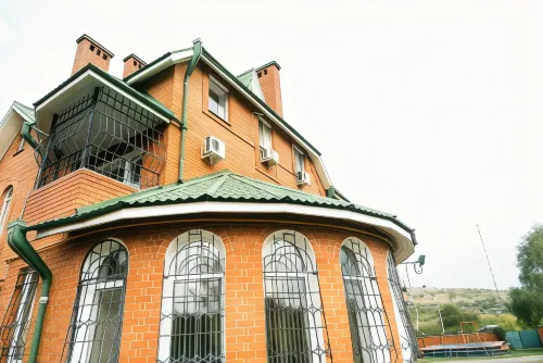 Green Roof Hotel