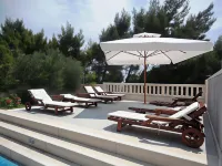 Villa Daniela Hotels in Bol