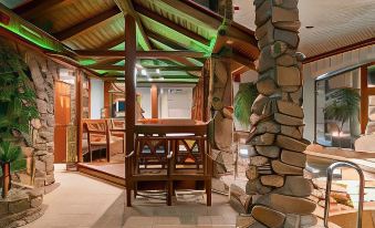Tirs Hotel