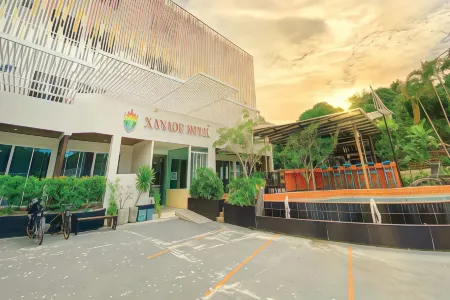 Xanadu Hotel Utapao Отели рядом с достопримечательностью «Wat Chak Mak»