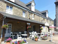 Hotel du Tertre Hotels in Epiniac
