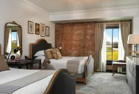 The Charmant Hotel Hotels in La Crosse