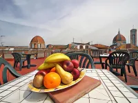 Soggiorno la Cupola Guesthouse Hoteles cerca de Galería Uffizi