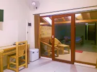 Alden Beach House Hotels in Sekotong Barat