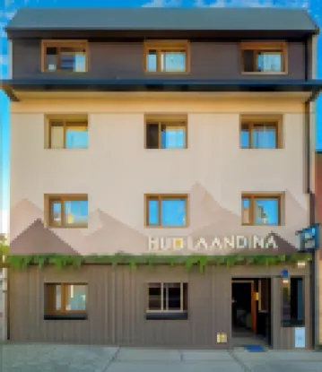 ウエャ アンディーナ のホテル