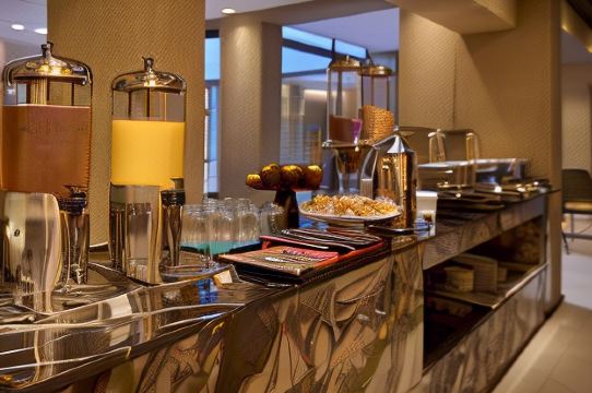 3. 오미드 살다냐 ..