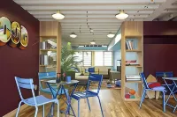 Blue Palms Resort - parkir