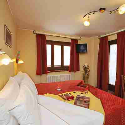 Hotel le Petit Abri Rooms