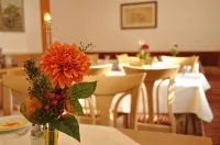 Hotel Gasthof Zum Goldenen Lamm Hotels in Kaisheim
