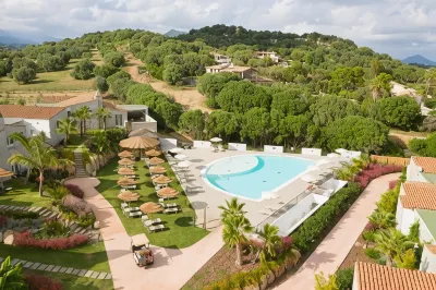 Cala Sinzias Resort Hotel in zona Iki Beach
