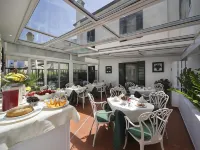 Hotel Vivit Các khách sạn gần Quảng trường Ferretto