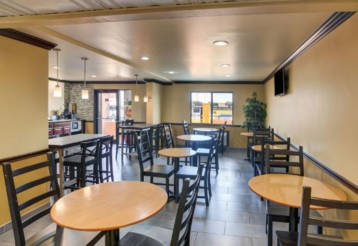 Quality Inn Interior
