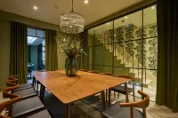 Georgian House Hotel