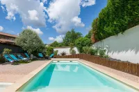 Le Place Neuve - Pool