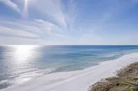Fabulous 5BR/ Perfect Location on 30A/ Steps to Private Beach/ Gulf View/ Pool