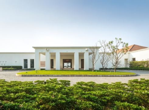 Marasa Sarovar Premiere, Bodhgaya