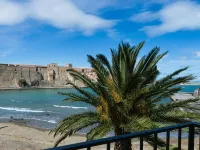 Logis Hôtel le Triton Hotels in Collioure