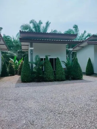 Lung Pod 9 Resort Отели рядом с Аэропорт Чумпхон