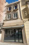 Ayz Frailes - Auto Check-in Property