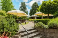 Hotel Elisenhof Mönchengladbach Hotels in der Nähe von Friedhof Lürrip 1888 - 1956