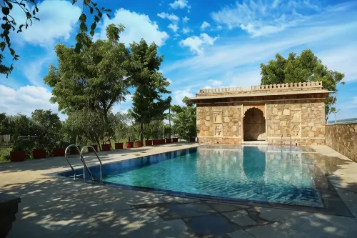Cabana- 5 BHK Luxury Villa Near Udaipur Hotels in Kemri